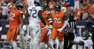 Despite numerous chances, Titans can't solve Broncos defense
