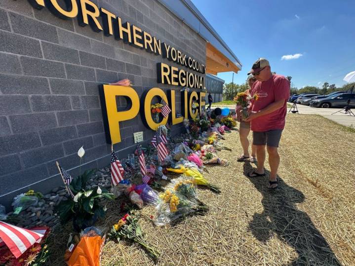 Prosecutor says stalking suspect ambushed Pennsylvania police officers, killing 3