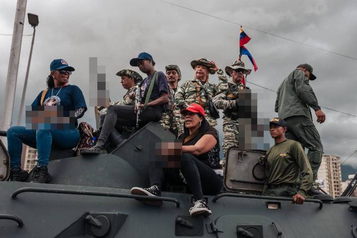 Miedo y esperanza en Venezuela ante el acecho de buques de guerra estadounidenses