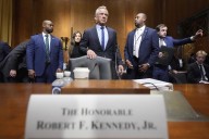 Familiares de Kennedy Jr. le exigen renunciar como secretario de Salud