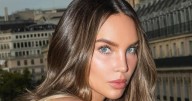 Un año después... Belinda pisa fuerte en París con un look de ensueño