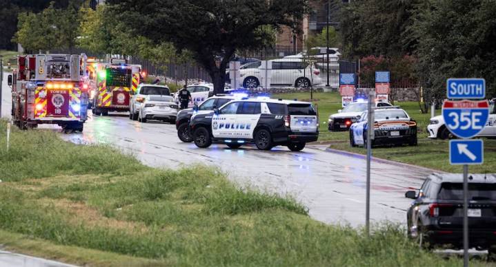 Migrante mexicano resulta herido en ataque armado contra oficina del ICE en Dallas, confirma SRE
