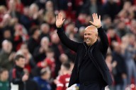 Slot: “Esto es lo que quiere la UEFA, podrían ser unos cuartos”