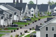 Average rate on a 30-year mortgage falls to lowest level in nearly a year