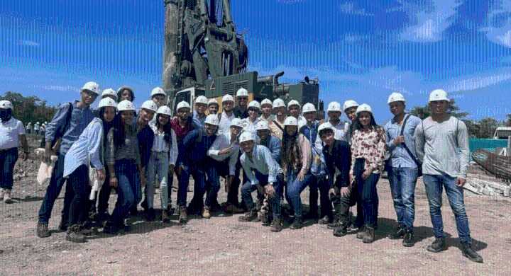Unimagdalena se prepara para recibir visita de acreditación de Alta Calidad en Ingeniería Civil Del 29 de septiembre al 1 de octubre, un par académico del CNA evaluará las fortalezas, avances y compro
