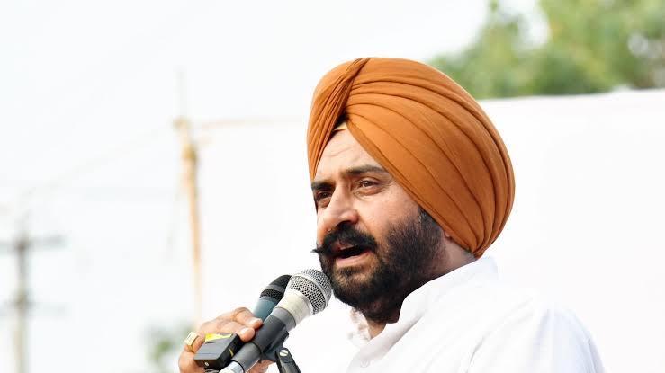 Punjab AAP MLA Harmeet Pathanmajra Escapes Police Custody After Firing at Officers