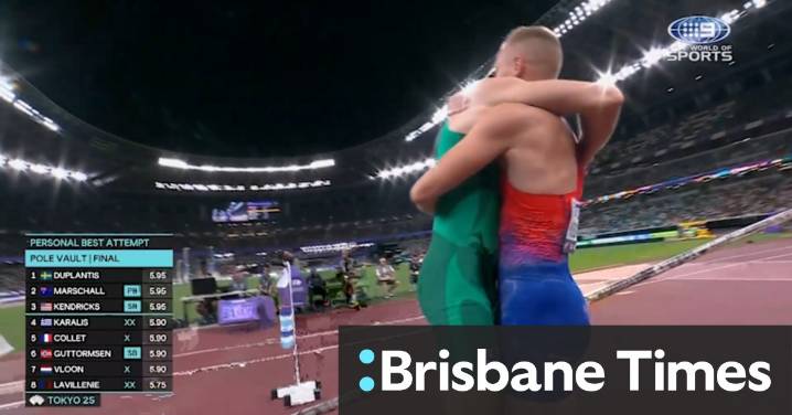 Aussie, American embrace during epic pole vault final