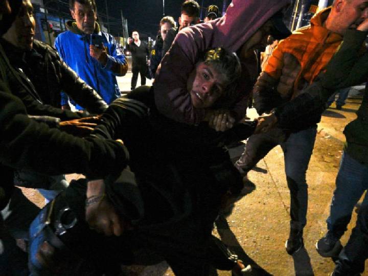 Acto de campaña de Milei termina con disturbios y denuncias por seguridad