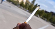 Tienditas perderán por aumento de impuestos al tabaco; temen que suba la venta de cigarros piratas