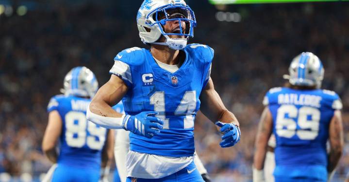Lions News: Amon-Ra St. Brown wins FedEx Air & Ground Player of the Week