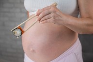 Husband Slaps Pregnant Wife's Plate of Vegan Sushi Off the Table