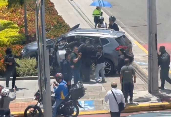 Hecho de sicariato frente al lugar donde se realiza el foro de precandidatos del Centro Democrático