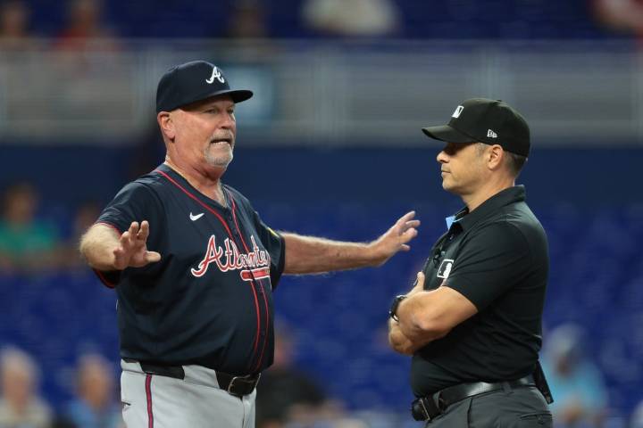 Deadspin | Career milestone win on line for Braves manager Brian Snitker vs. Cubs
