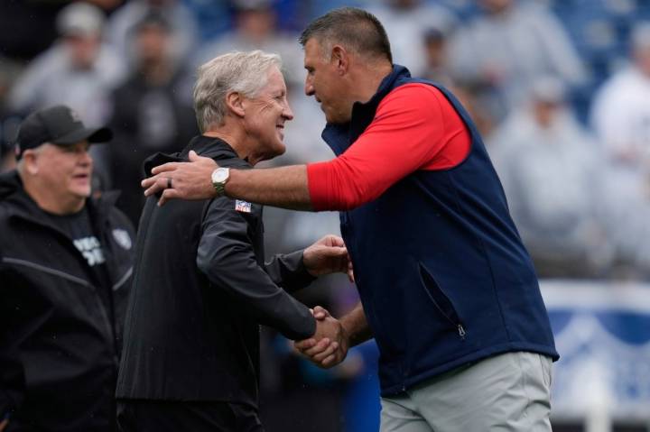 Mike Vrabel says Bill Belichick remains welcome in New England despite UNC's ban of Patriots coaches