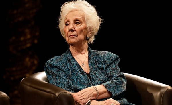 Estela de Carlotto sufrió un cuadro de intoxicación y tuvo que ser internada en La Plata
