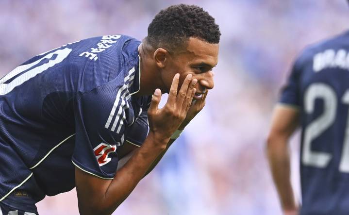Kylian Mbappé lidera en la victoria del Real Madrid; reconoce que el equipo sufrió, tras quedarse con diez jugadores