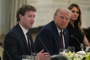 US tech titans pay hommage to Trump at White House dinner