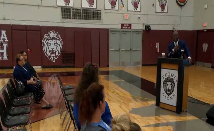 Parents tell Peoria Public Schools what the next superintendent should be like