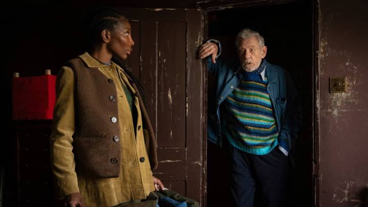 The Christophers Review: Soderbergh's Intimate TIFF Premiere Showcases McKellen And Coel