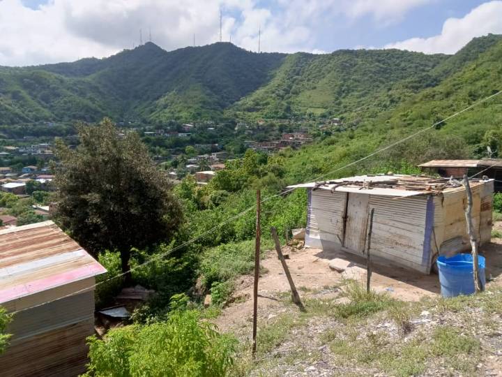 Voz Comunitaria | Vecinos de Colinas de Pozuelos: "Para acá no sube nadie, estamos en el olvido"