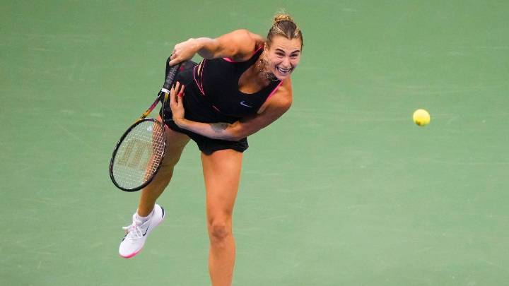 Anisimova rallies past Osaka to reach Open final, faces Sabalenka