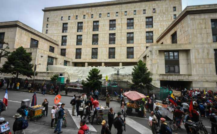 Sindicatos convocan plantón en Bogotá por la Reforma Pensional