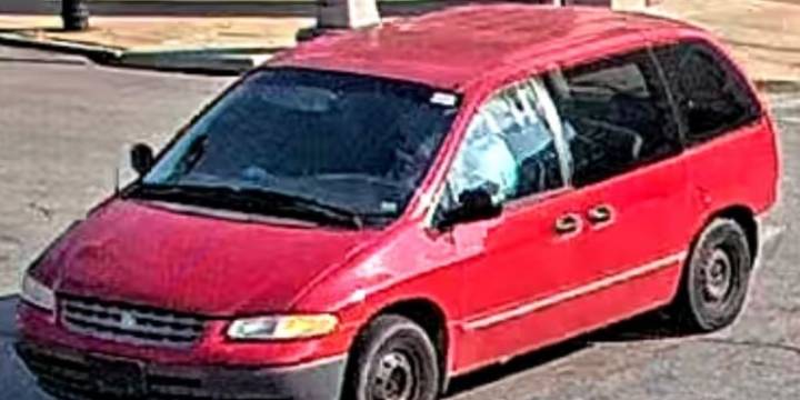 St. Louis police searching for van after mail stolen from USPS building