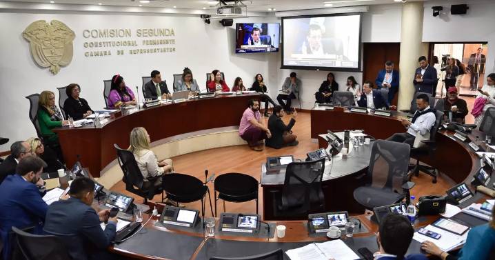 Congreso rechaza reforma tributaria de Petro por 26,3 billones en medio de mal ambiente político