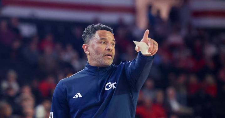 California guard commits to Georgia Tech