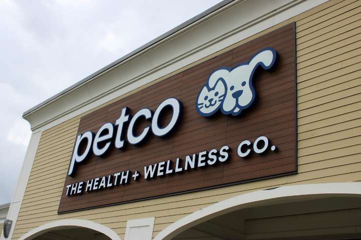 Popular pet store chain closing locations nationwide, including in Michigan