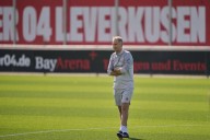 Bayer Leverkusen starts again with a new coach after two games under Ten Hag