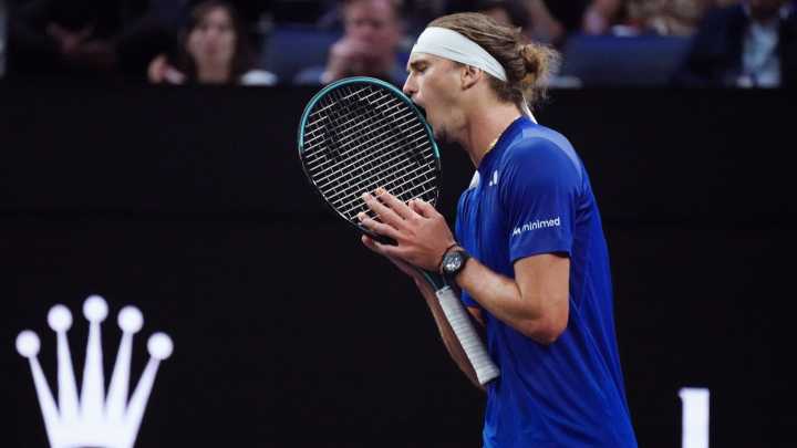 'Are you kidding me? That's the biggest let ever' - Alexander Zverev left infuriated at the umpire after confronting him on perceived let