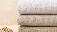 Si tenés retazos de tela y palitos de brochette, no los tires: creá esto tan hermoso para decorar y perfumar tu casa a la vez