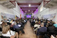 Lluvia de críticas en el Festival de las Ideas a la nueva ley que regula las encuestas en el país