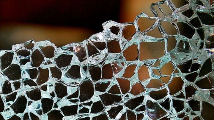 Chicago burglaries: 2 North Side businesses robbed minutes apart