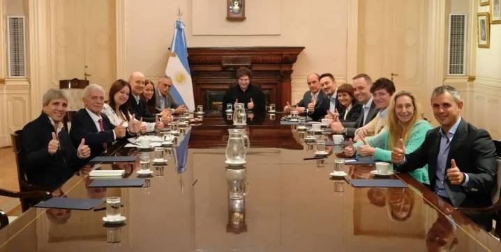 Elecciones nacionales: Javier Milei recibirá a la mesa bonaerense en la Quinta de Olivos para encaminar la campaña