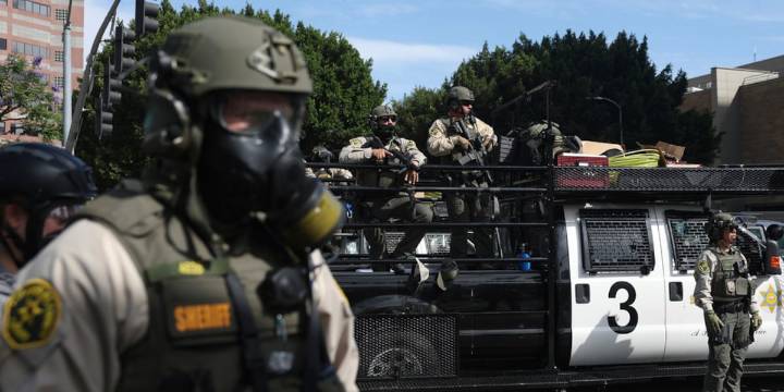 California bans most law enforcement officers from wearing masks during operations