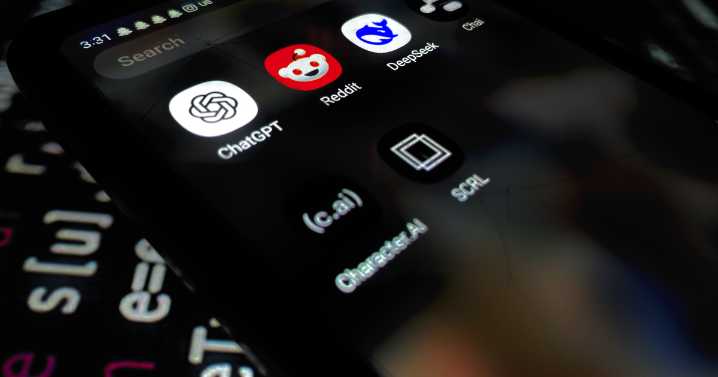 Experts warn parents about AI chatbots and risks to children's mental health