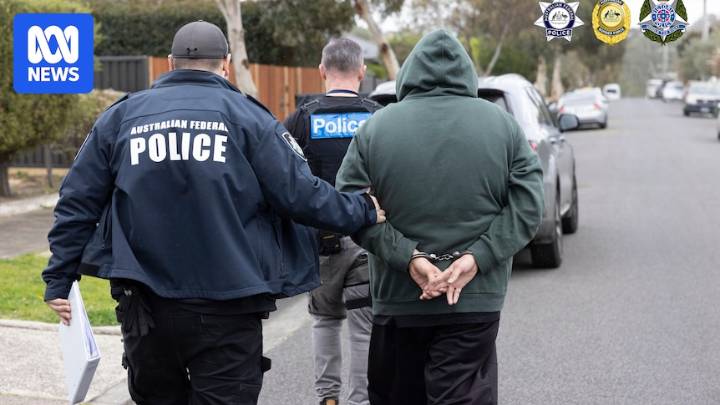 Police allege illegal tobacco mastermind dodged $30 million in taxes, fuelled crime in Victoria