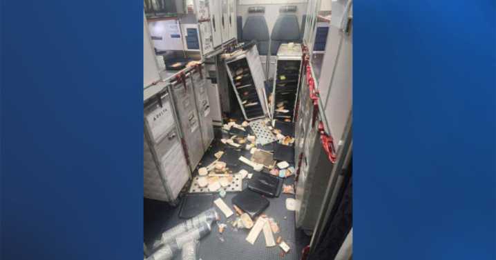 NTSB releases report on SLC flight that injured crew, passengers