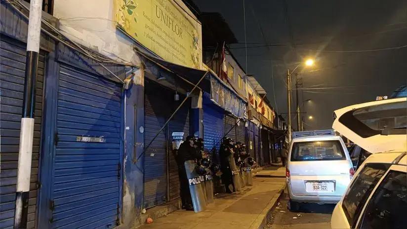 Rímac: dos comerciantes resultaron heridos al intentar evitar que sus puestos sean clausurados en el mercado Uniflor