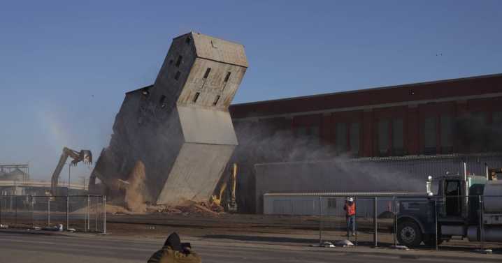 Second grain elevator toppled in Havre
