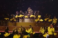 La colombiana Karol G llena de ritmo latino el descanso de la NFL en São Paulo (+Fotos)