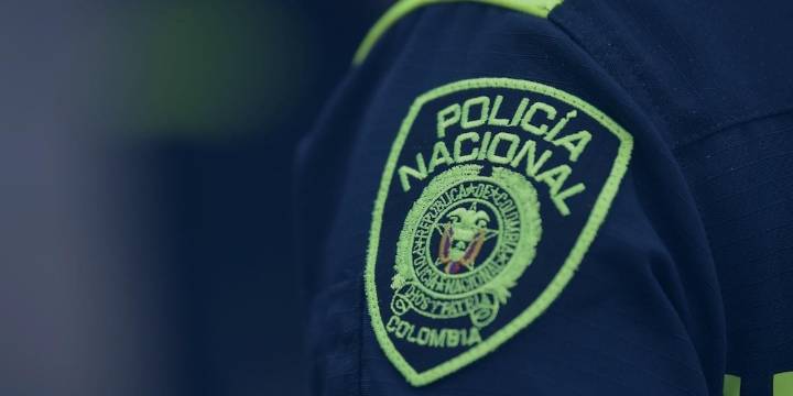 Comerciante fue ultimado a balazos y sus asesinos dejaron preocupante cartel junto al cadáver: “Por sapo”