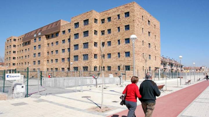 Esta es la curiosa multa por okupar una vivienda protegida durante diez años