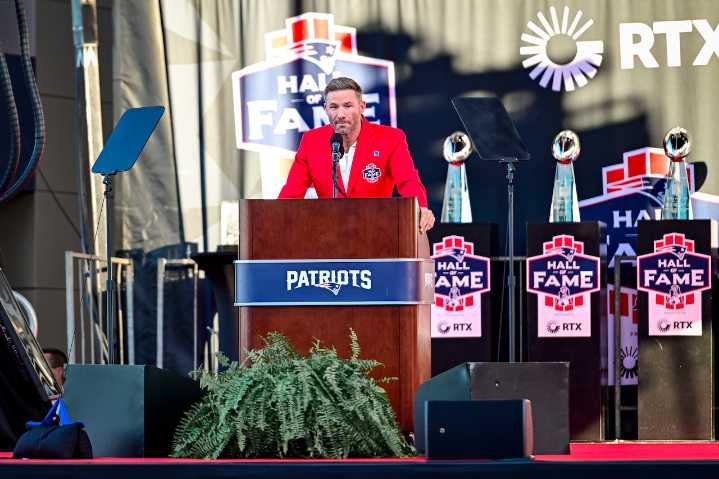 Super Bowl MVP, former Kent State star inducted into Patriots Hall of Fame