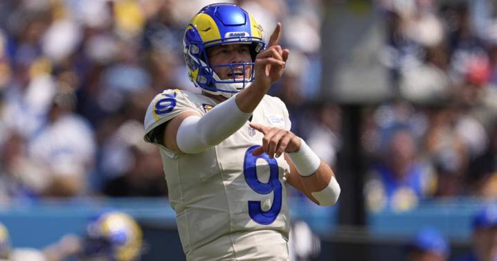 Matthew Stafford throws 2 TDs as Rams spoil home opener for Titans and Cam Ward