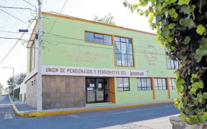 Pensionados del ISSEMyM, blanco de despachos abusivos: UPPIAC