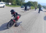 Vehículo impactó a un motociclista