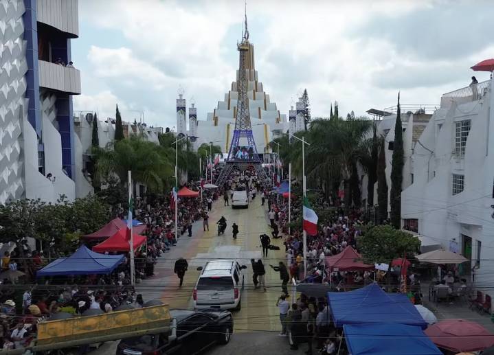 Secreto a voces: escuadrones paramilitares, grupos de choque y guardias con instrucción policiaca en LLDM
